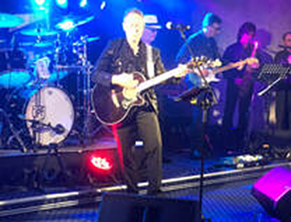 Neil Diamond Tribute Show